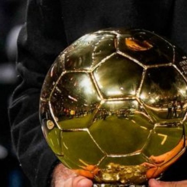 La liste des 30 nommés pour le Ballon d’Or 2025 !